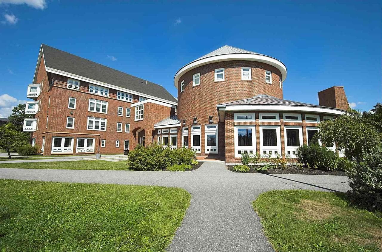 Bates College Featured Image