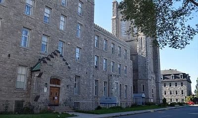 Dominican University College