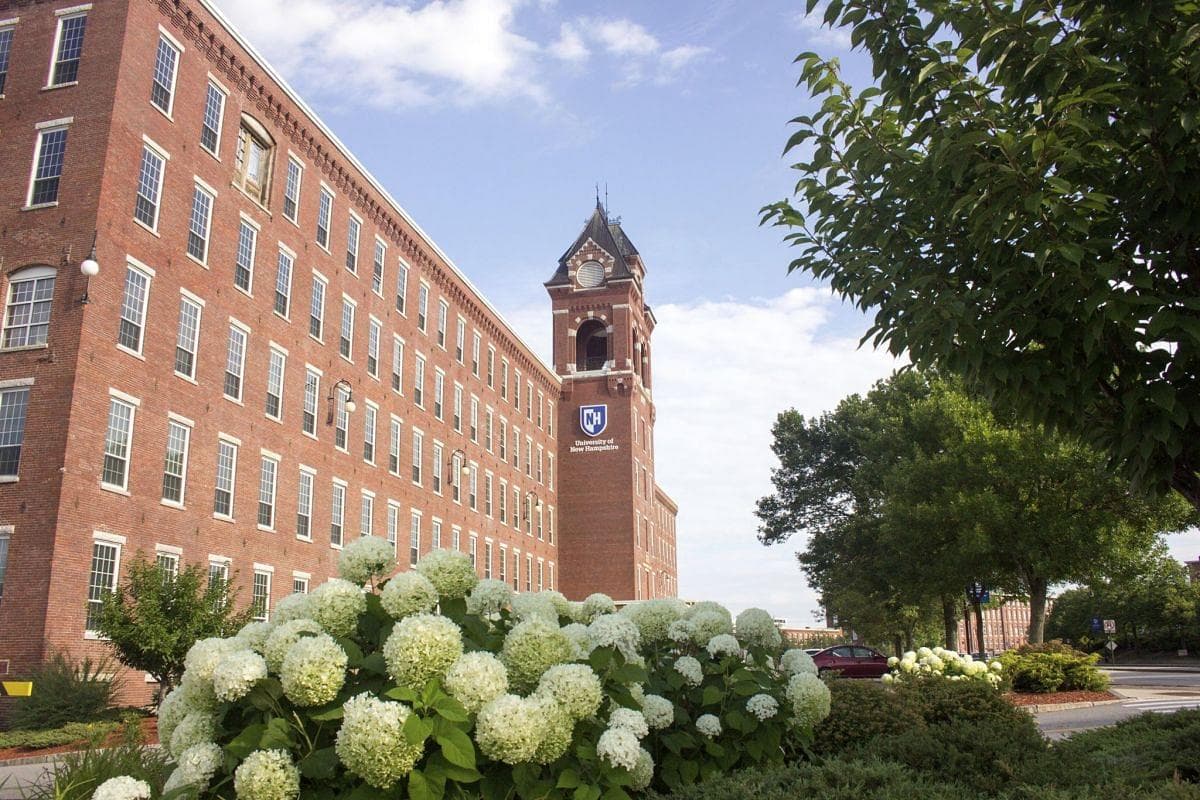 University of New Hampshire at Manchester Featured Image